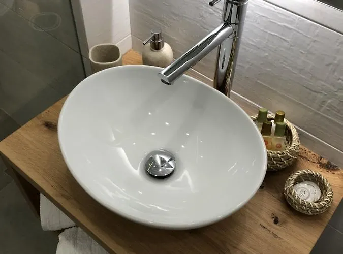 3 Wishes Apartment *